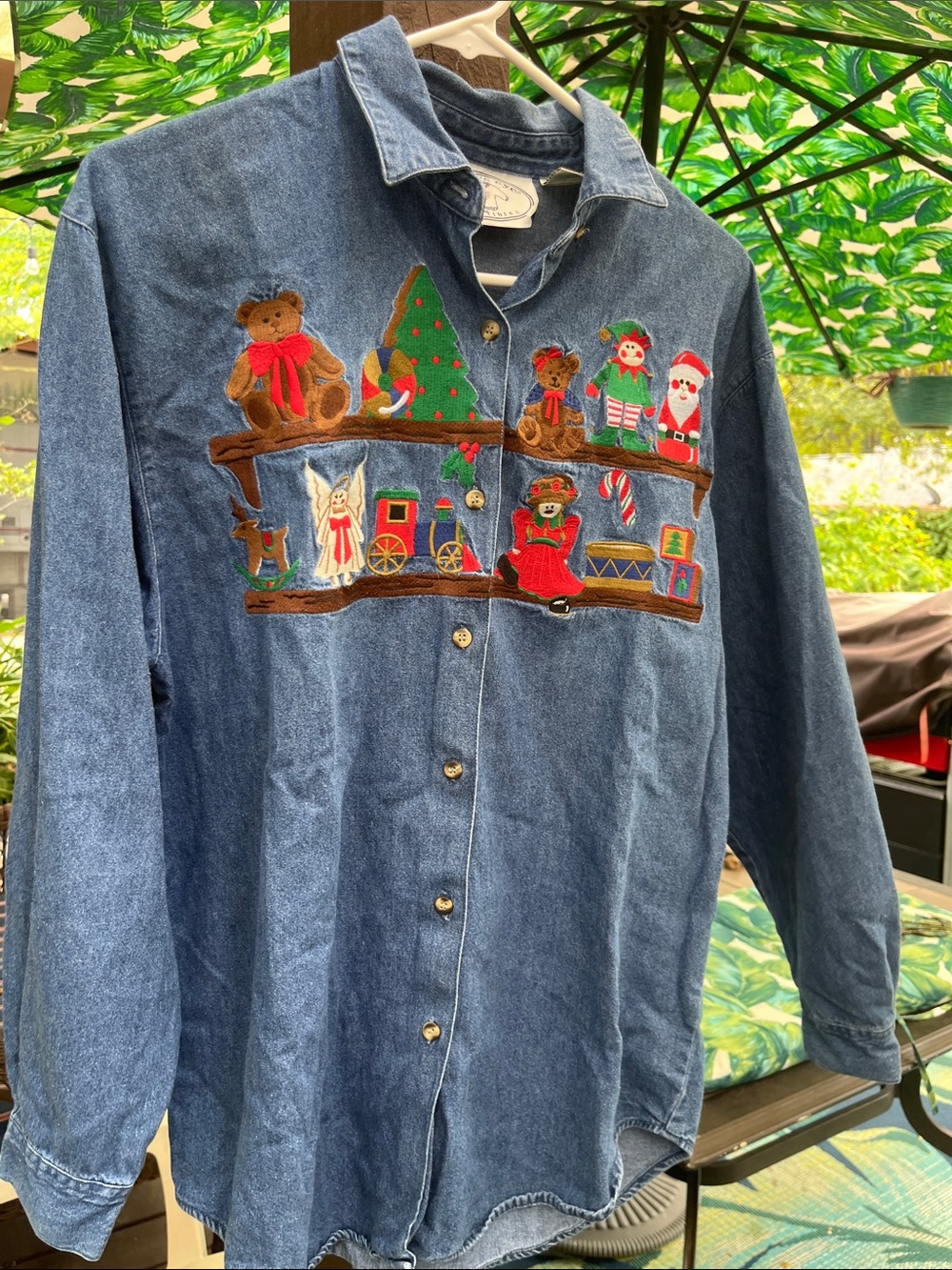 Eagle's Eye Vintage 90s Christmas Denim Shirt Toy Shelf M EUC
